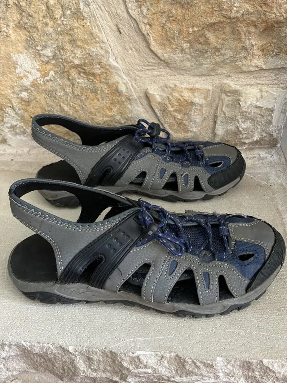Ozark Trail Sandals Slip-on closed toe shoes Blue Gray Men's Size 7